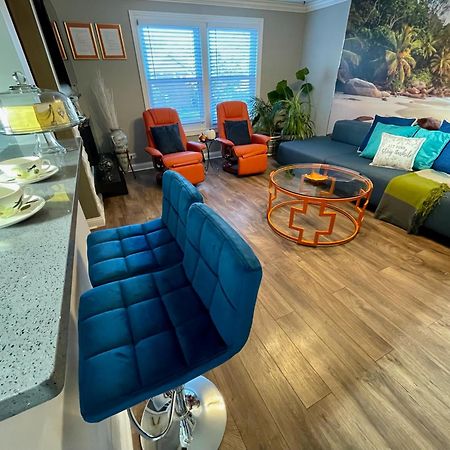 Schaumburg Paradise Oasis With A Secret Garden And Private Pool Extérieur photo