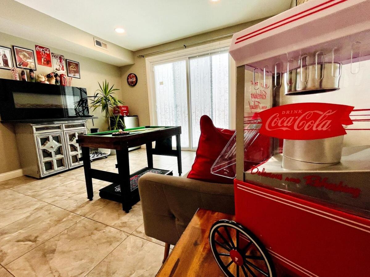 Schaumburg Paradise Oasis With A Secret Garden And Private Pool Extérieur photo
