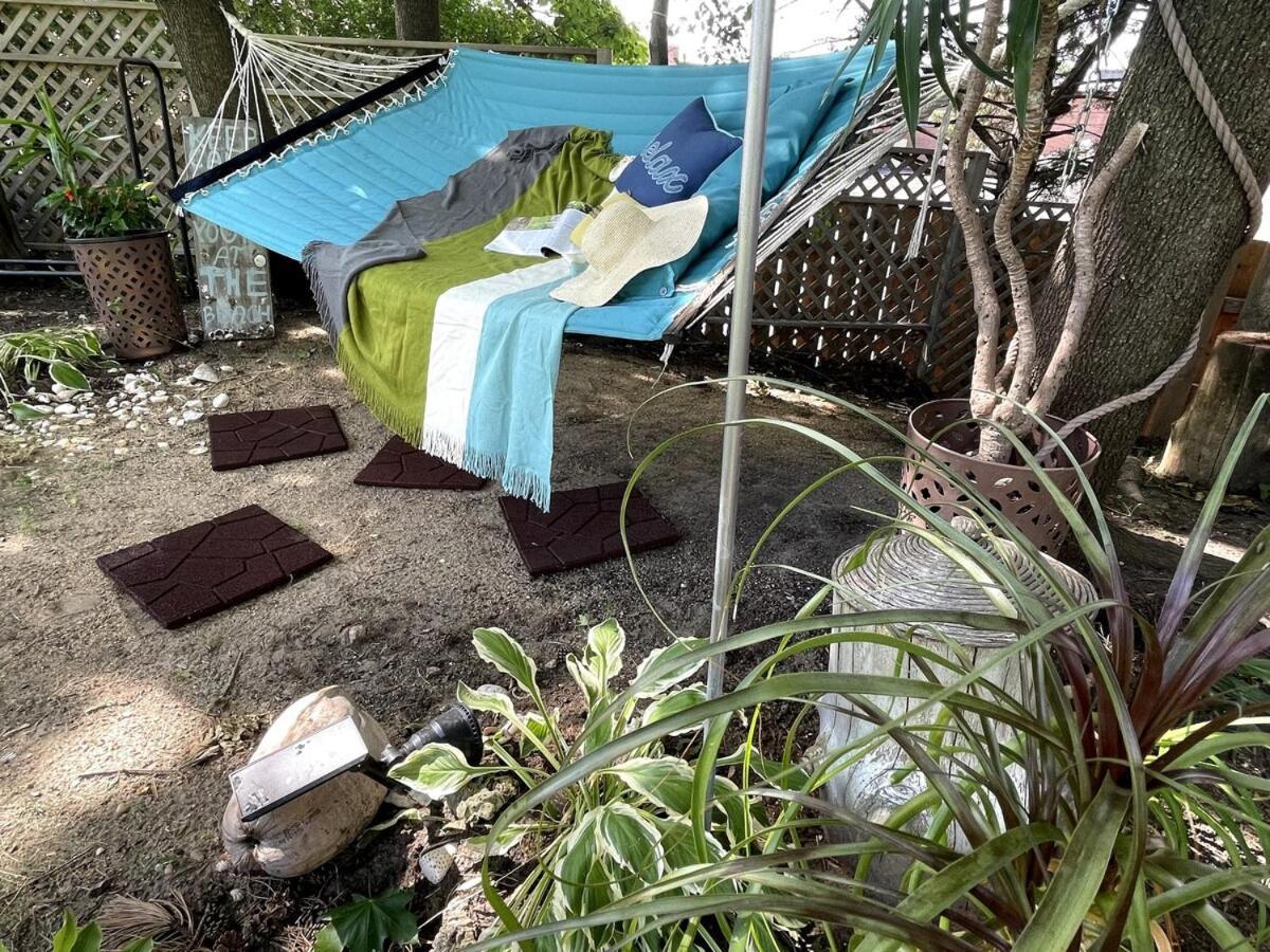 Schaumburg Paradise Oasis With A Secret Garden And Private Pool Extérieur photo